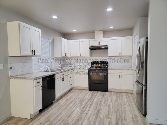 Foto del edificio - 412 Whitefish Ln