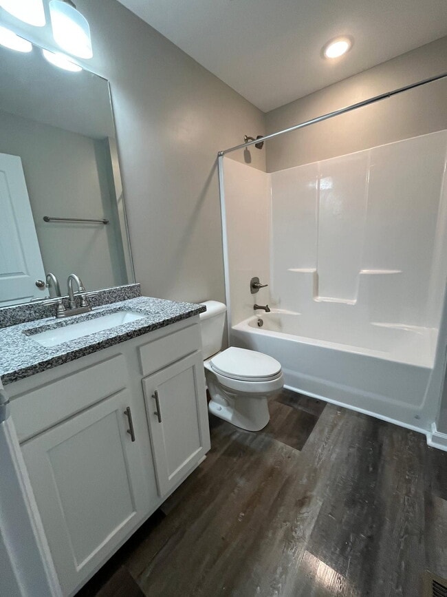 Building Photo - 1045 Dixie Plaza