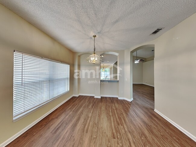 Foto del edificio - 3228 Abbeyfield Lane