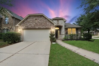 Building Photo - 12131 Cove Ridge Ln