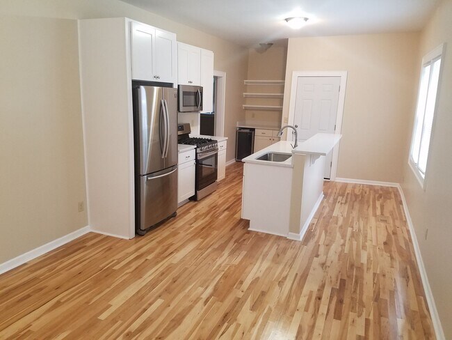 Building Photo - 524-24A E. Wright St.