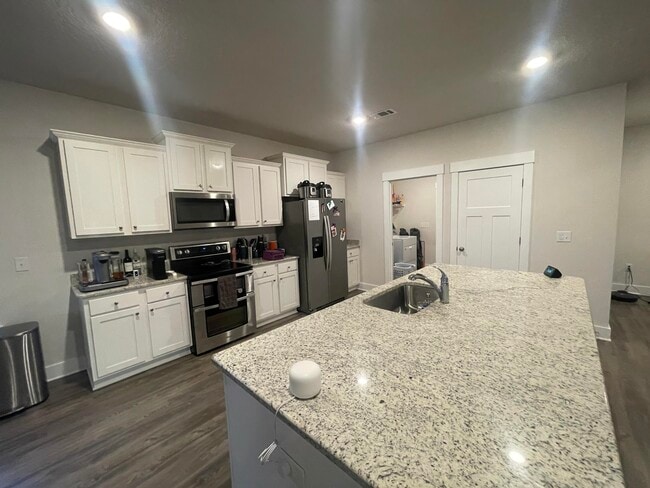 Building Photo - 6172 Forest Bay Ave