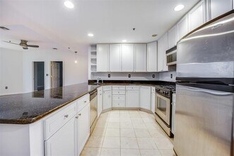 Building Photo - 515 Gregory Ave