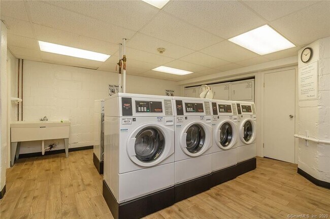 Laundry facility - 700 Summer St