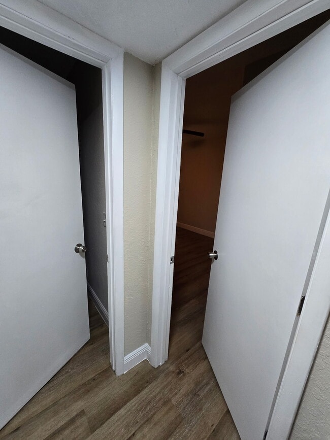 Photo - 1152 W 22nd St Townhome