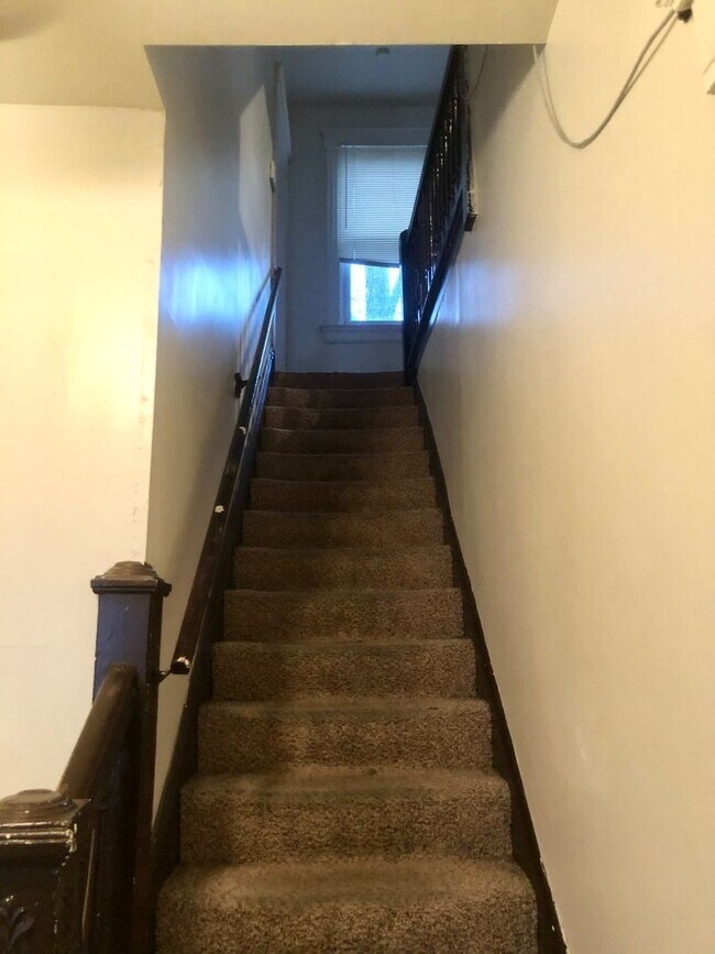 Foto del edificio - Xavier & UC Students - 2026-2027 School Ye...