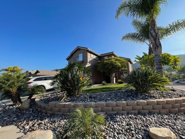 Foto del edificio - Beautiful 4 Bedroom-2.5 Bathroom Two Story...