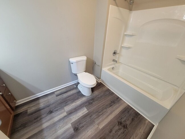 Building Photo - 6001 Yosemite Dr 4BR/2.5BA (Cincinnati)