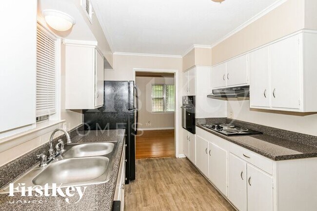 Foto del edificio - 5176 Rolling Meadows Dr