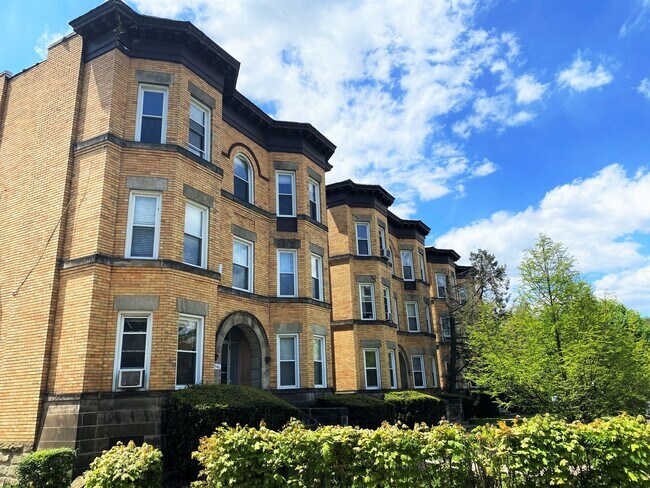 Foto del edificio - 5546 Jackson St