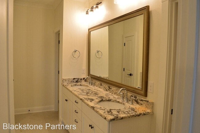 Building Photo - 3 br, 2 bath House - 15032 Shenandoah View CT