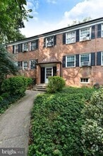 Building Photo - 5014 Columbia Pike