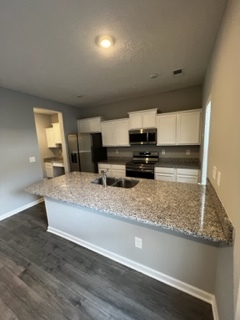 Building Photo - 1052 Bradburn Village Dr