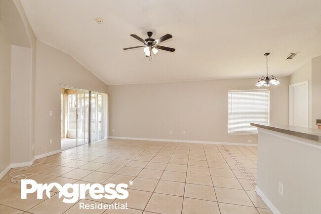 Building Photo - 4135 Forest Island Dr
