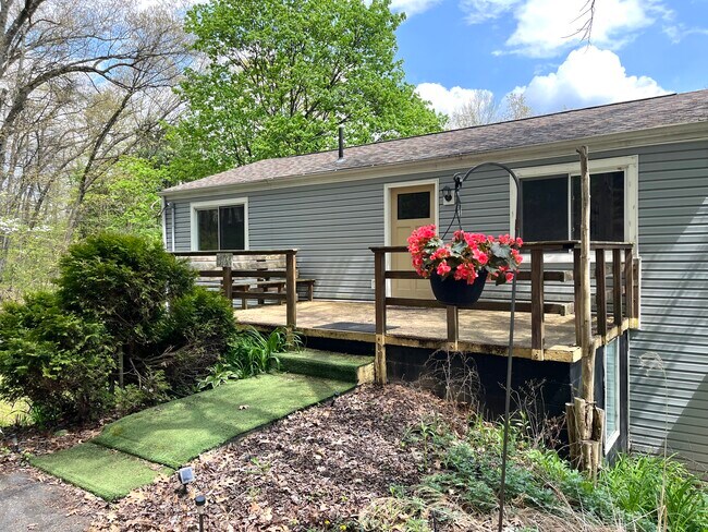 Foto del edificio - 116 Hickory Hill Ln