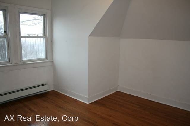 Building Photo - 18 Landscape Ave