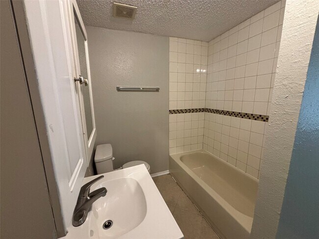 Foto del edificio - 2613 Avenue K