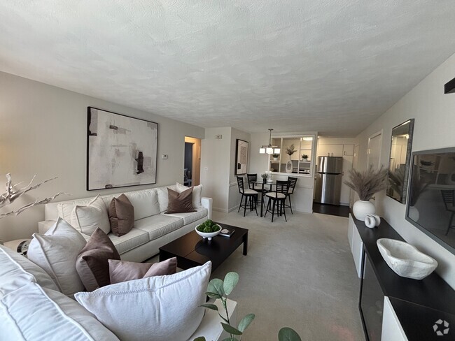 Building Photo - Sovereign & Saxony Apartments