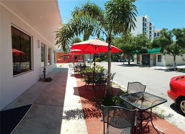 Foto del edificio - 1508 Dolphin St