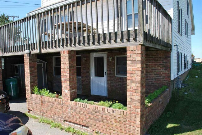 Building Photo - 1 Dumas Ave