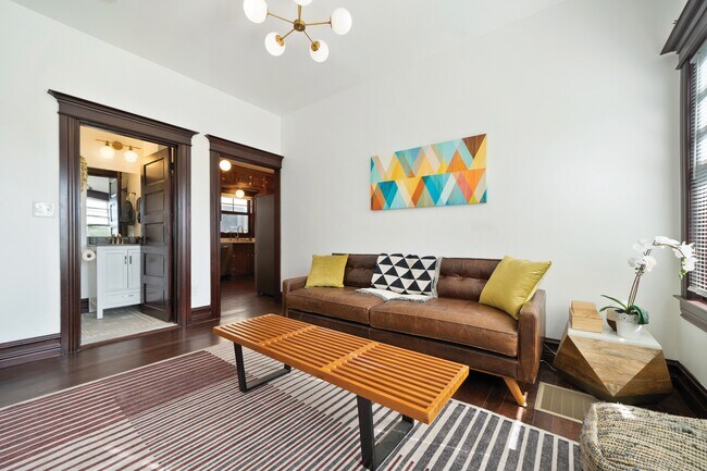 Foto del edificio - 749 Columbia Ave