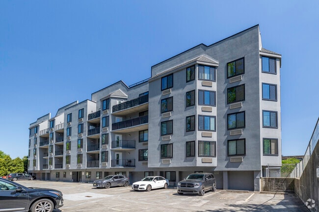 Continental Parc Condominiums