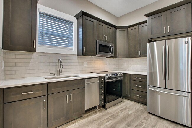 Kitchen Details - 825 Monroe Dr NE