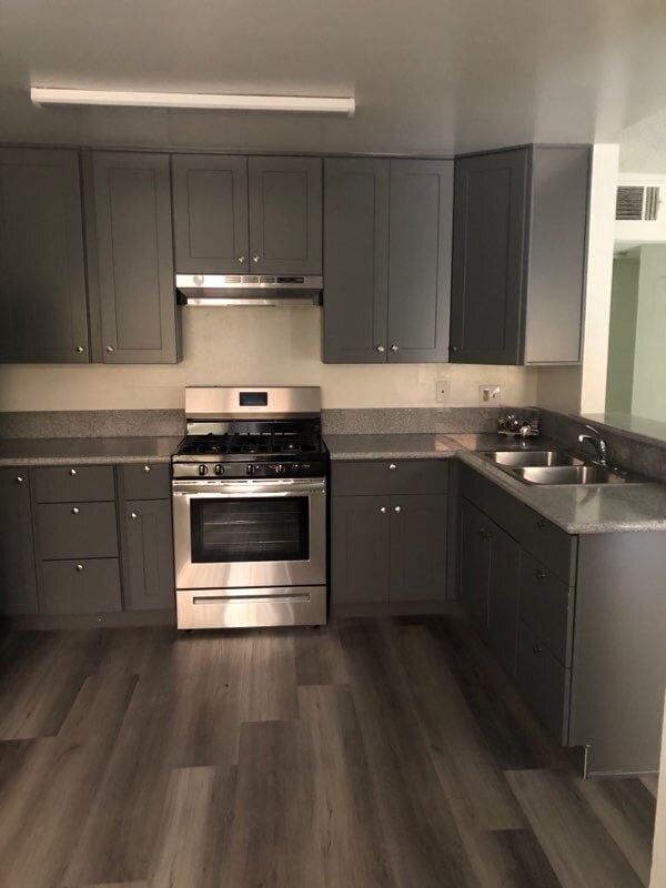 Building Photo - 4619 Rosewood Ave