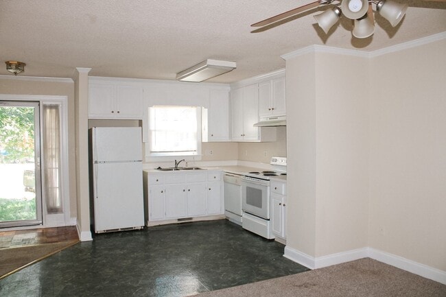 Foto del edificio - 3508 Providence Ln NW