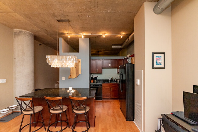 Foto del edificio - 700 N Larrabee St