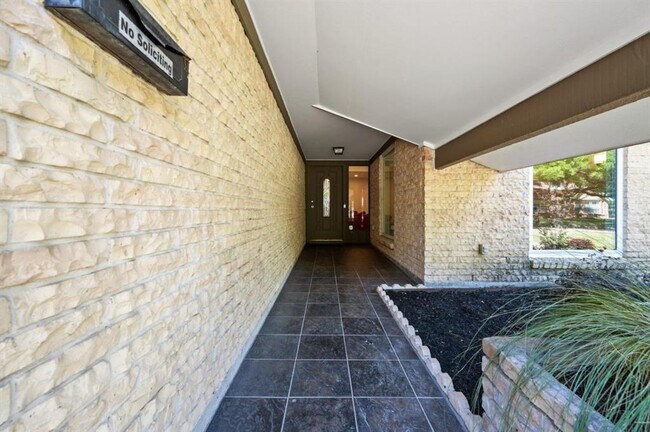 Foto del edificio - 2331 Carleen Rd