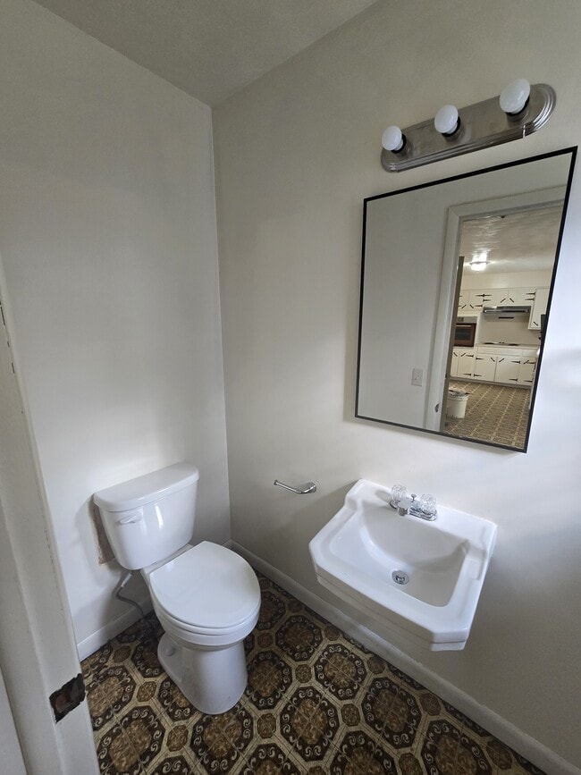 Foto del edificio - 1320 E Livingston St