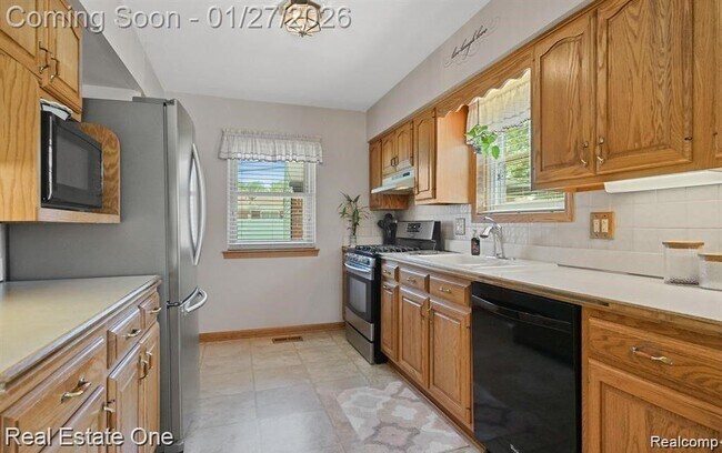 Foto del edificio - 6900 Crestwood St