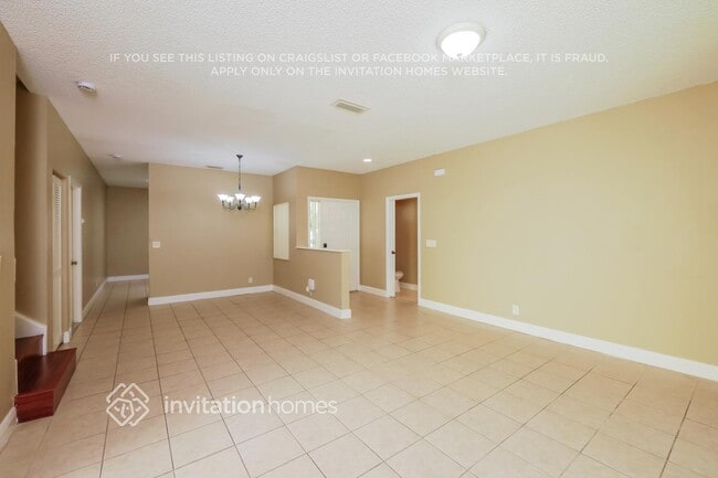 Building Photo - 17860 SW 11th Ct