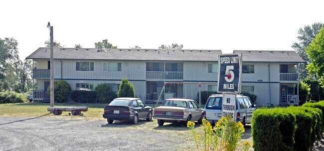 Building Photo - Clover Park Meadows