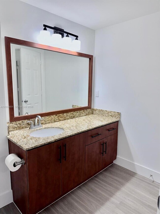 Foto del edificio - 131 SW 117th Ave