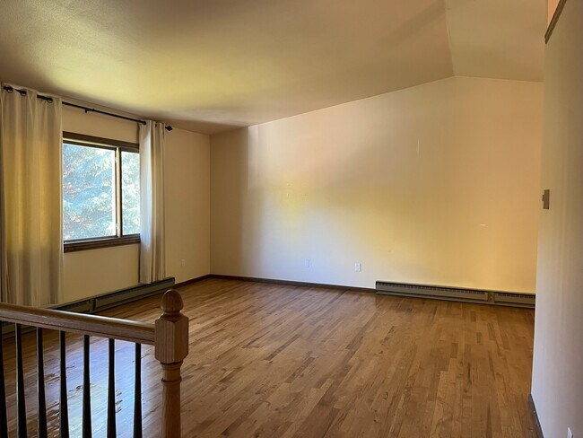 Building Photo - 2631 Brookwood Dr