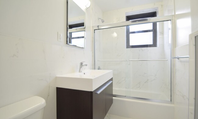 Foto del edificio - 197 Drake Ave