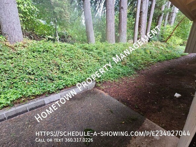 Building Photo - 2841 Lindell Rd NE