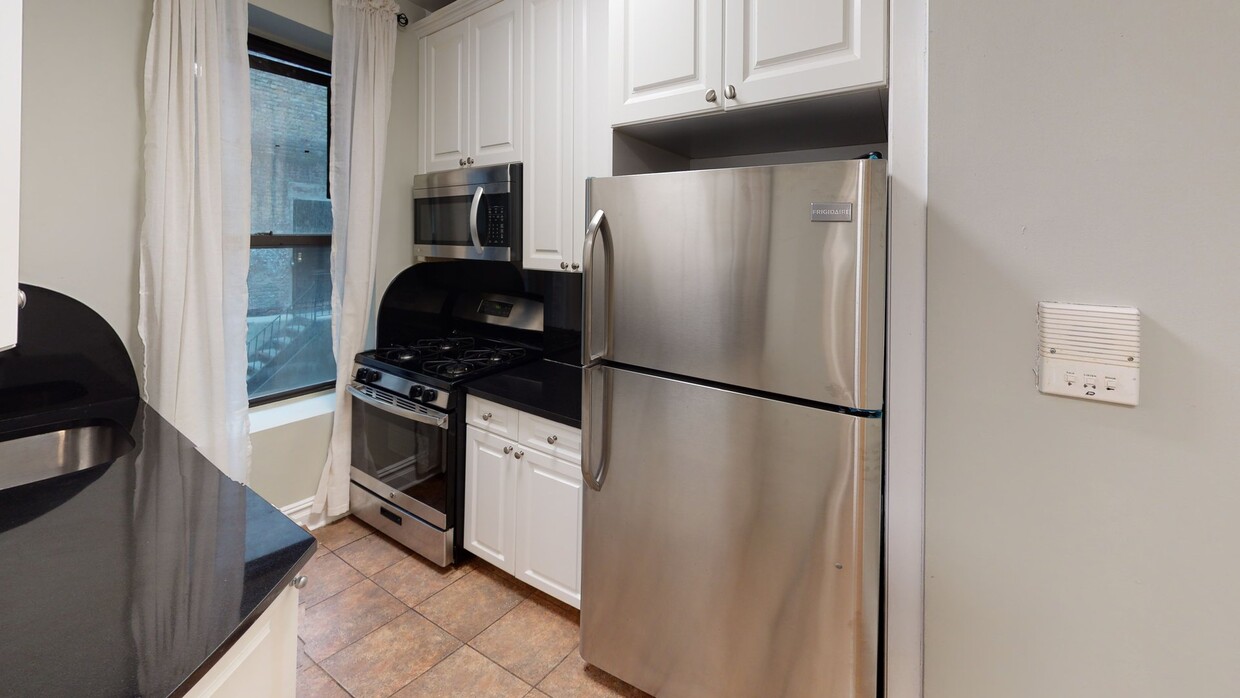 Photo - 15 W 107th St Apartment