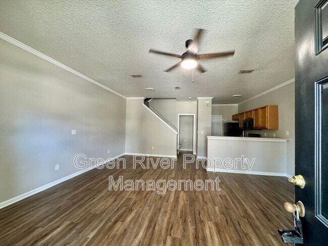 Building Photo - 450 Sherwood Oaks Dr