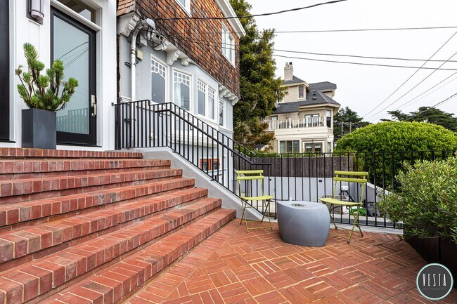 Foto del edificio - 2812 Washington St