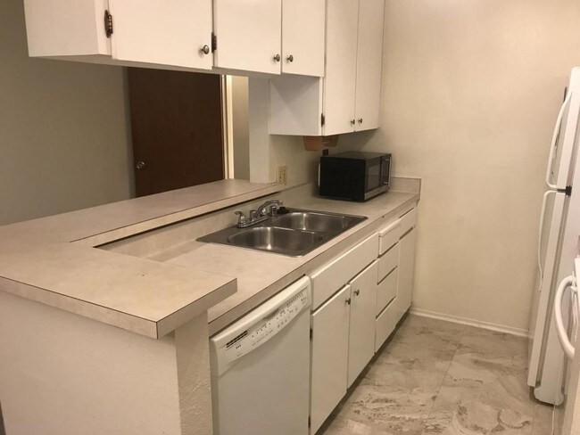 Building Photo - 395 Imperial Way #211
