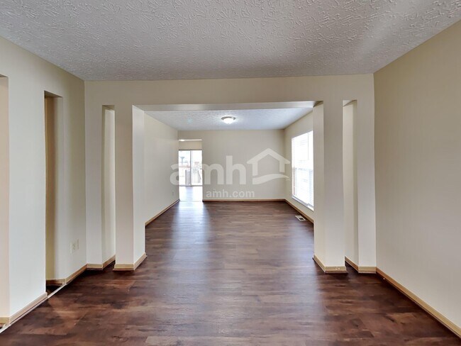 Foto del edificio - 5888 Gazelle Dr