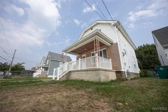 Building Photo - 2732 South Ave