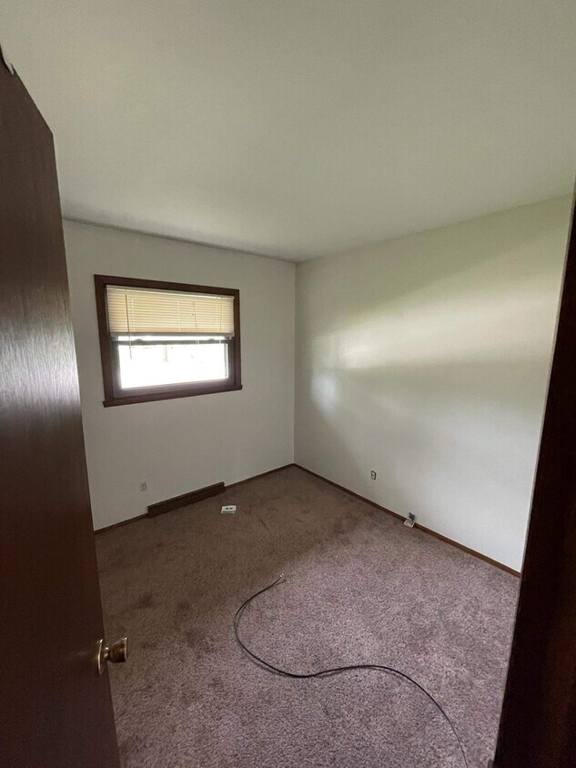 Primary Photo - 224 N Eagle St