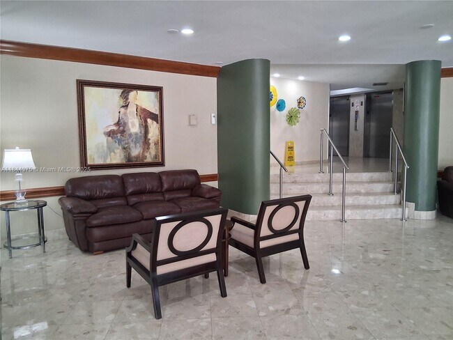 Foto del edificio - 100 Golden Isles Dr