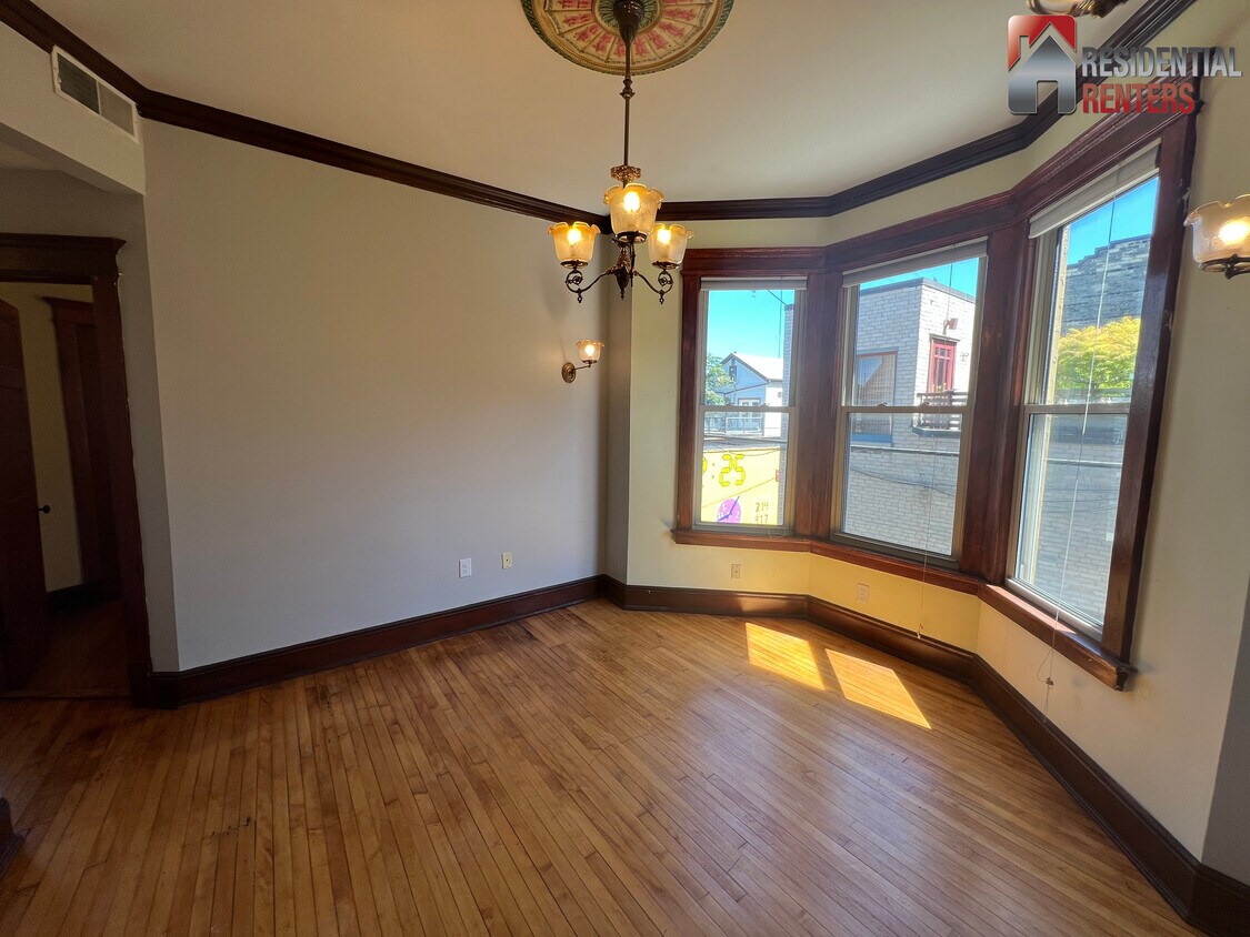 Foto principal - 522 W National Ave