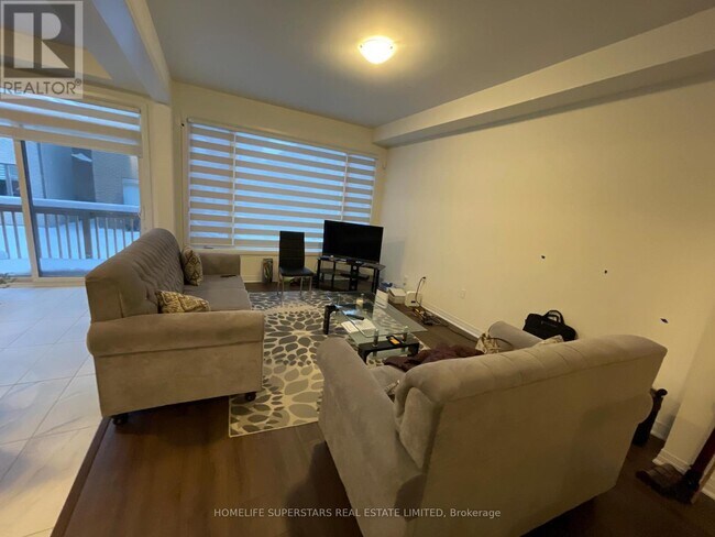 Photo du bâtiment - 78 Conboy Dr