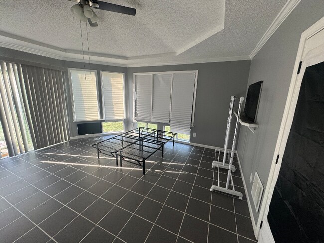 Foto del edificio - 13808 12 St